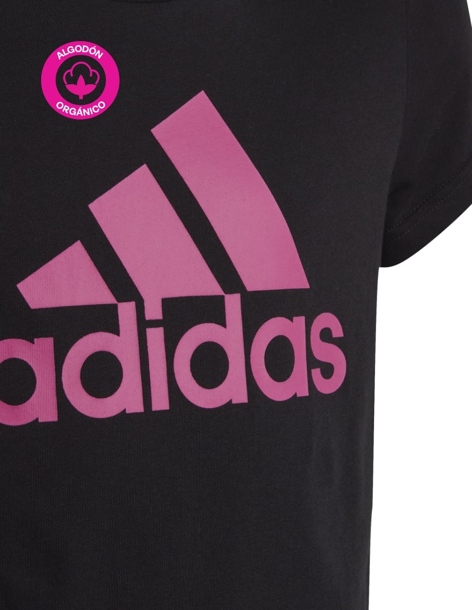 Playera deportiva para entrenamiento de niña