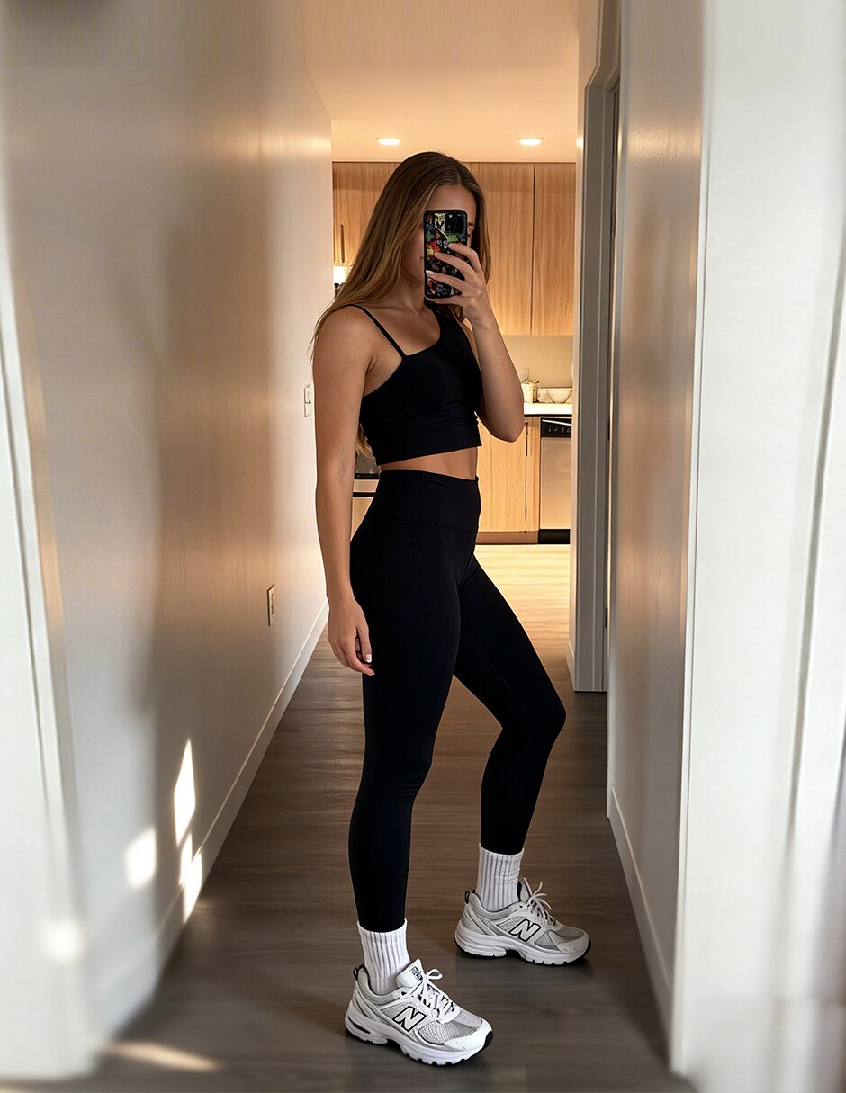 Conjunto deportivo ajustado con elástico para mujer 8