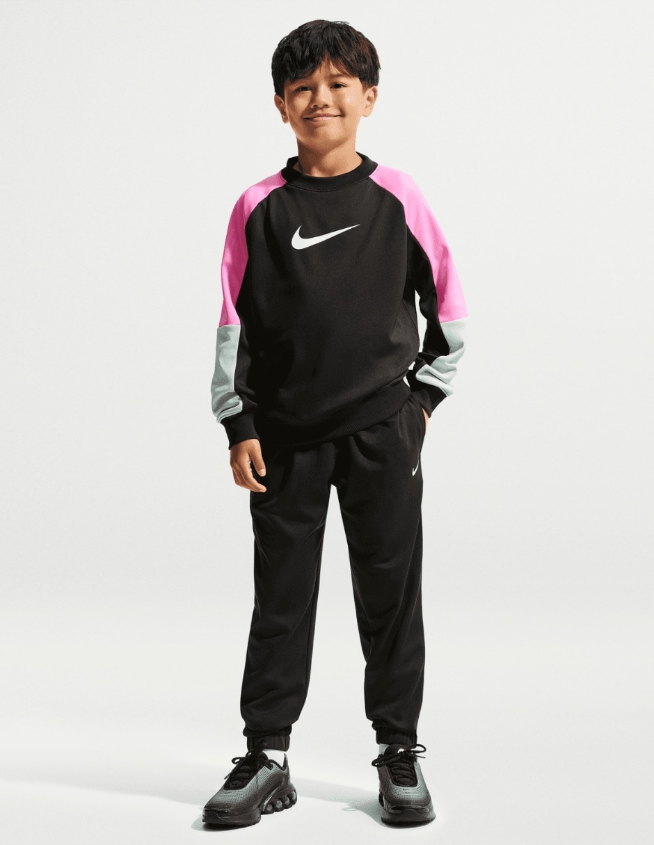 Conjunto deportivo regular con elástico para niña