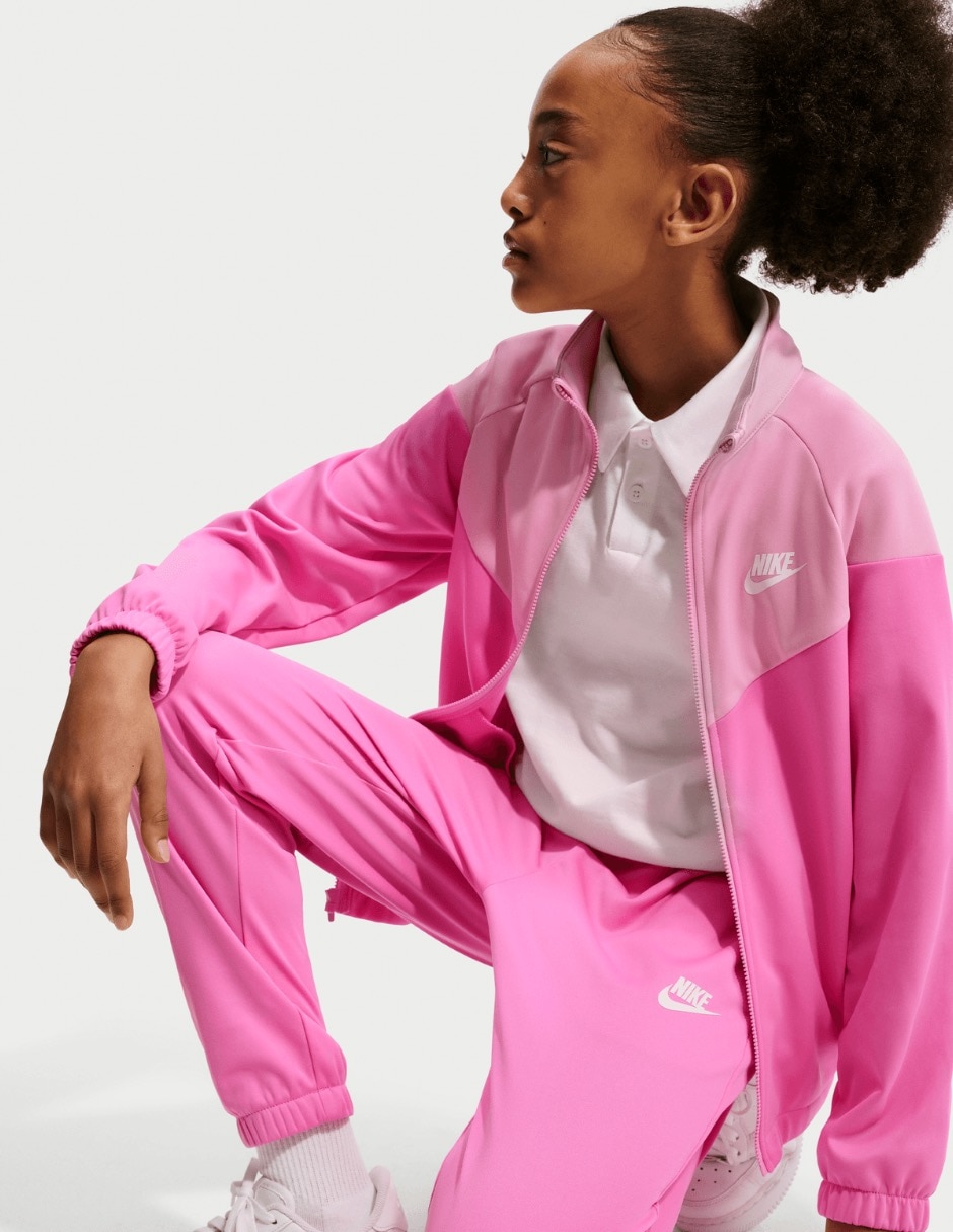 Conjunto deportivo regular con elástico para niña 6