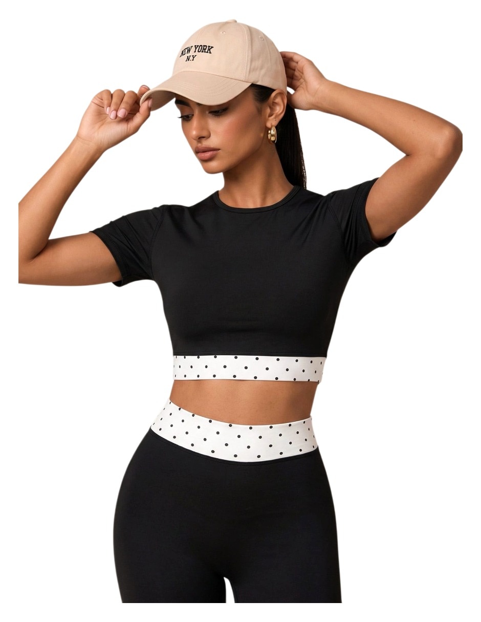 Conjunto deportivo regular con elástico para mujer 4