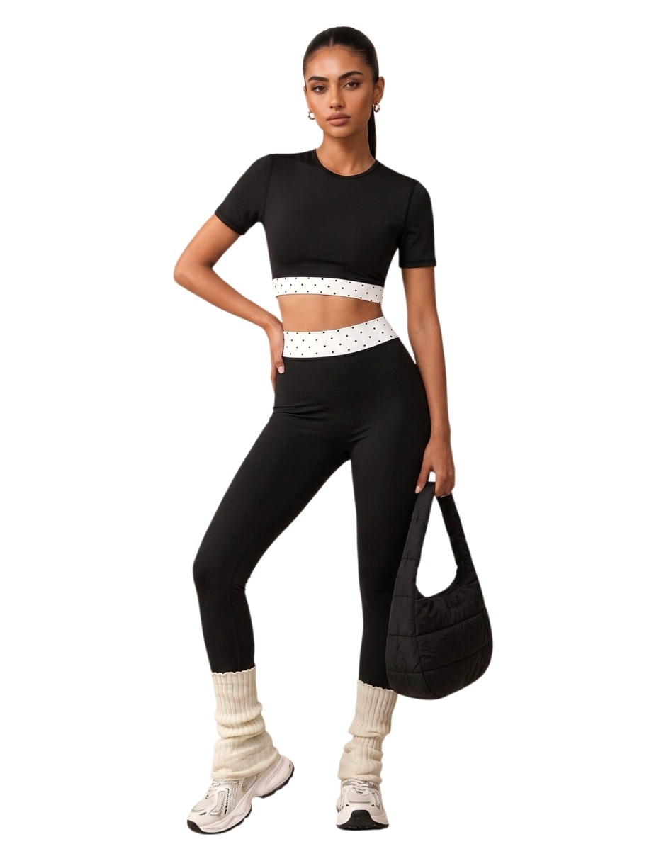 Conjunto deportivo regular con elástico para mujer 5