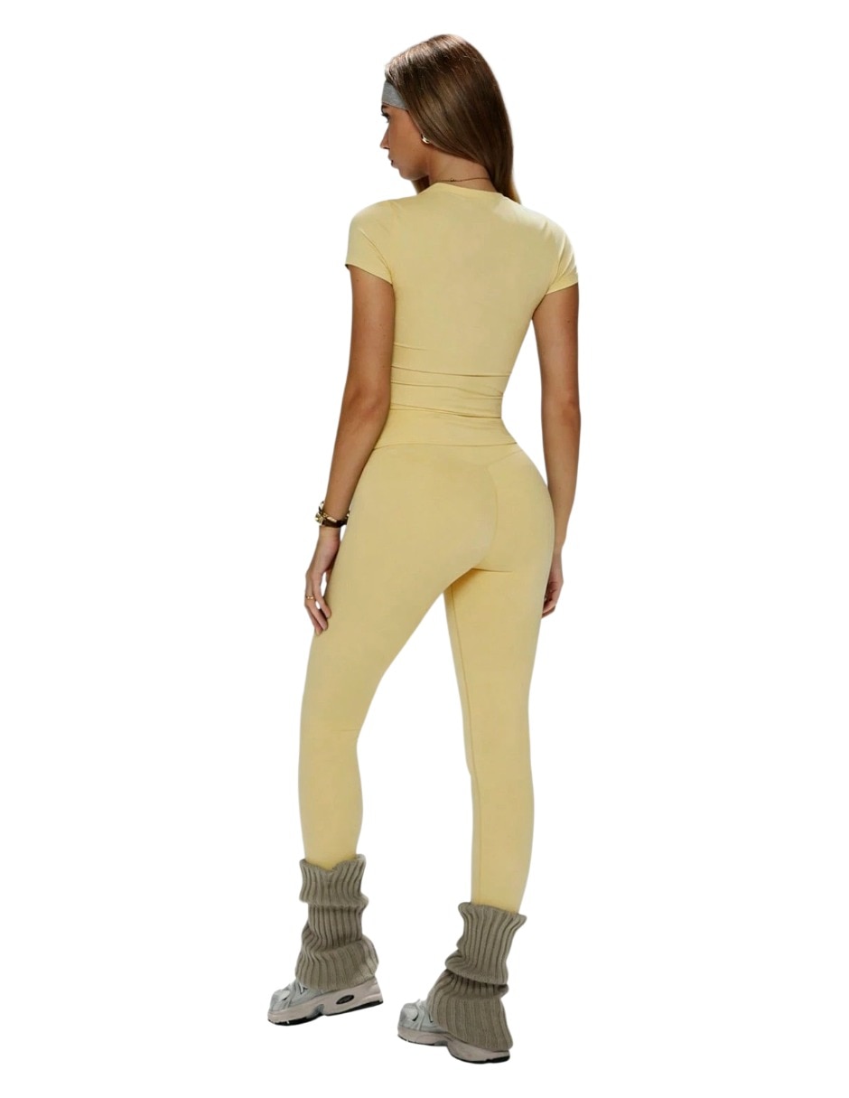 Conjunto deportivo regular con elástico para mujer 3