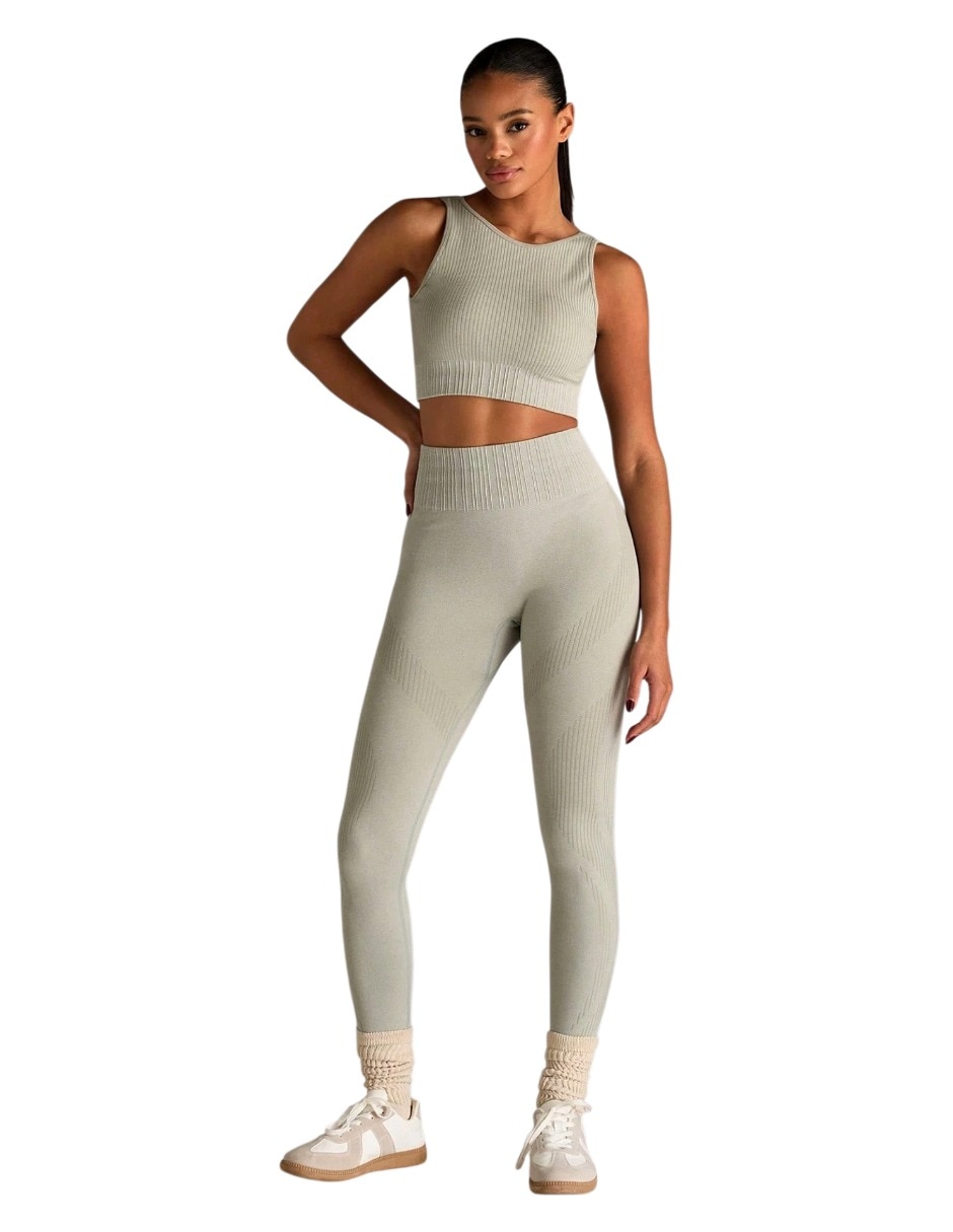 Conjunto deportivo regular con elástico para mujer