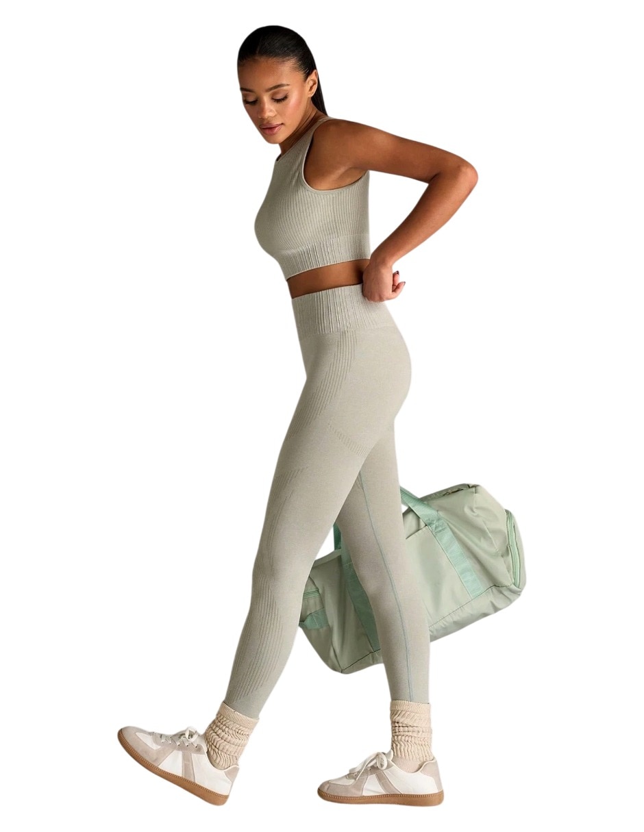 Conjunto deportivo regular con elástico para mujer 4