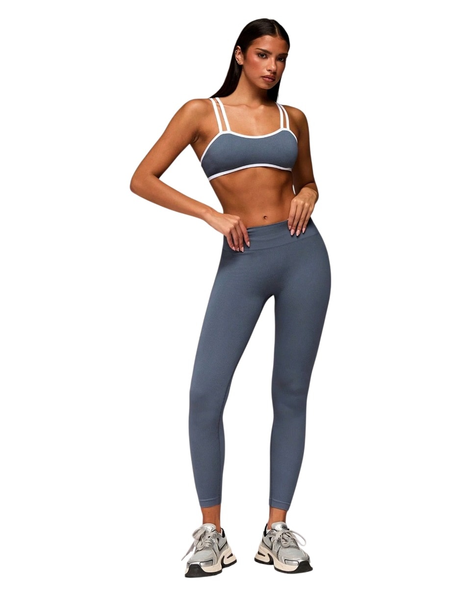 Conjunto deportivo regular con elástico para mujer