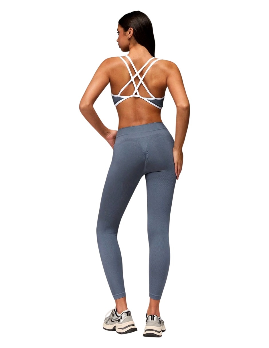Conjunto deportivo regular con elástico para mujer 2