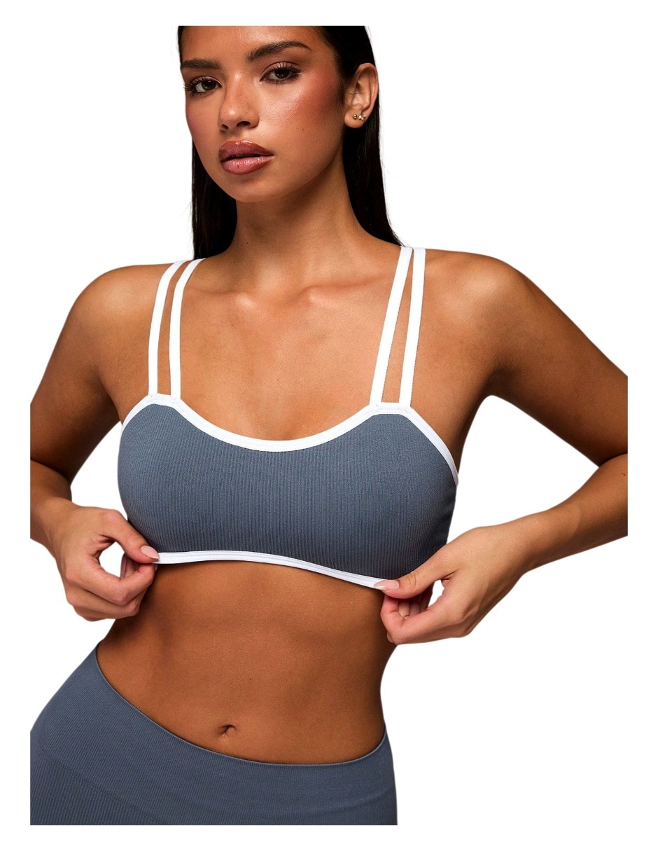 Conjunto deportivo regular con elástico para mujer 3