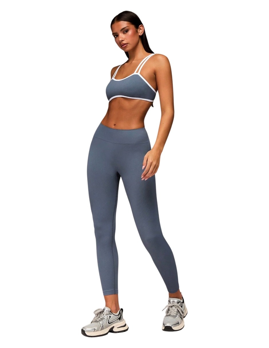 Conjunto deportivo regular con elástico para mujer 4