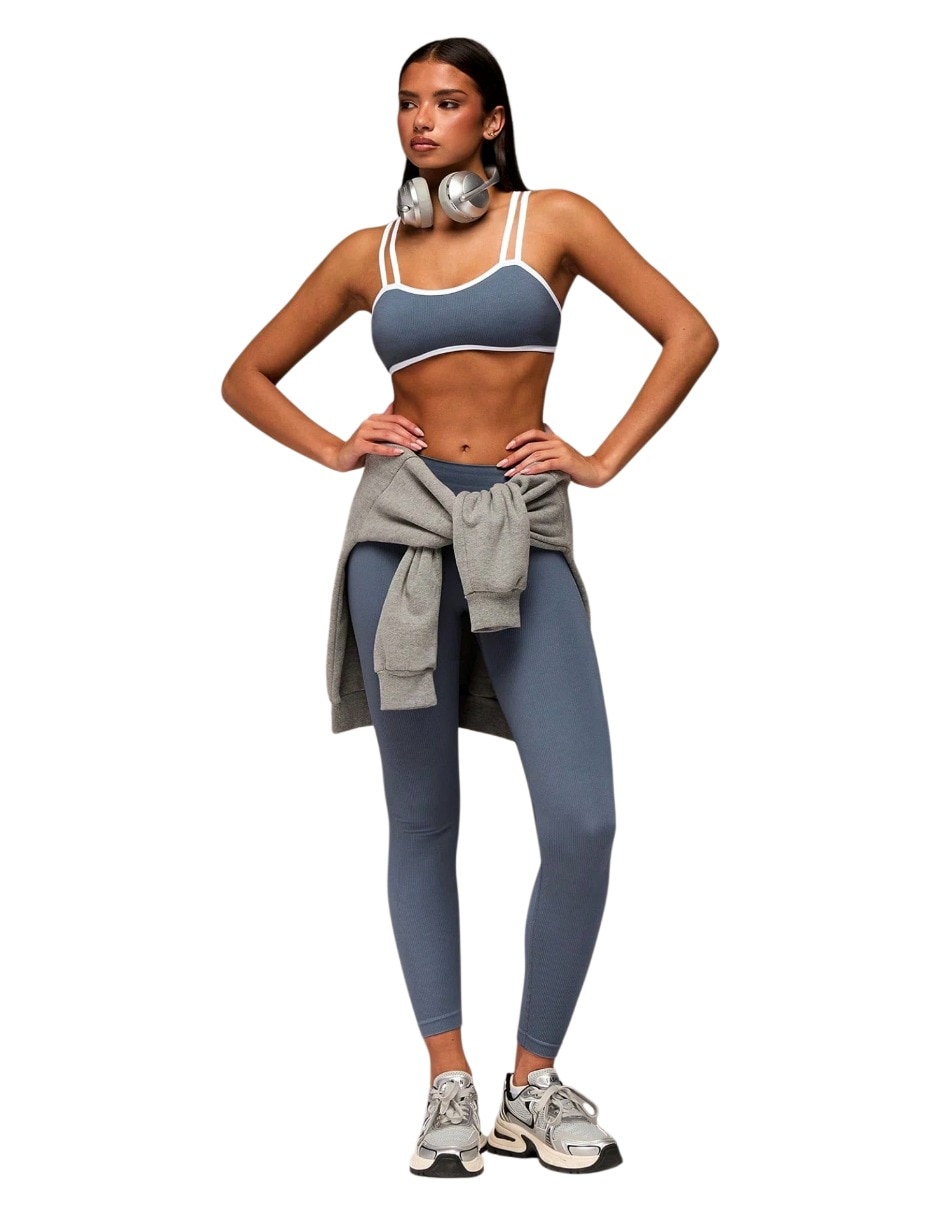 Conjunto deportivo regular con elástico para mujer 5